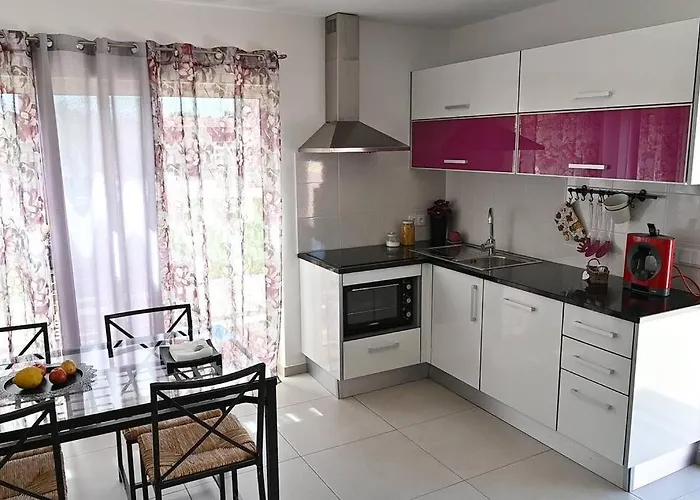 Casinhas Escondidinho * Bajouca de Baixo